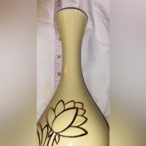 2 Ceramic Vases Between8-10”Used Condition w/24kt Art/Chokin-Beautiful/Different - Picture 9 of 16